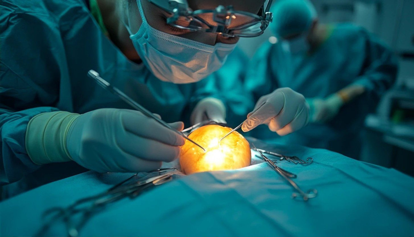OLG Frankfurt am Main: Private Krankenversicherung muss Kosten für die Implantation trifokaler Linsen bei Katarakt tragen.